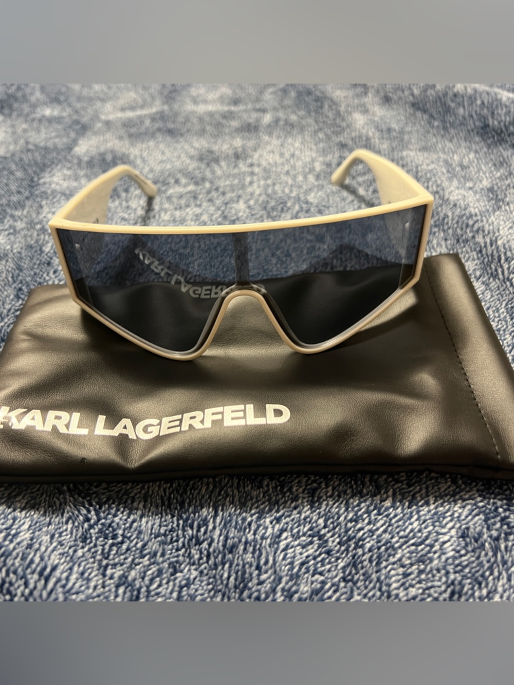 Karl Lagerfeld White Frame Shield Sunglasses with Gray Lens NWOT - Picture 2 of 6